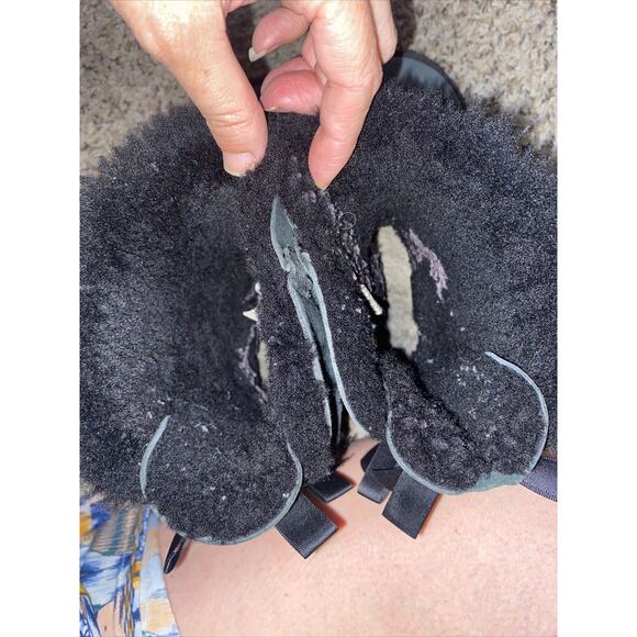 UGG Women's Black Suede Bow Back Short Boots - Size 7 - Picture 5 of 8